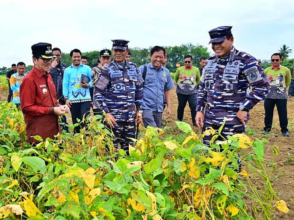 999bcefc-3e6b-43a1-b495-4d2a560b27a8