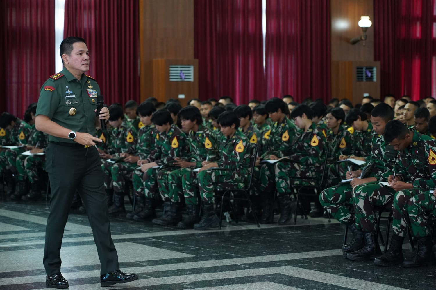 4fc17c80-40ff-46c5-b12a-fa679abf1a53